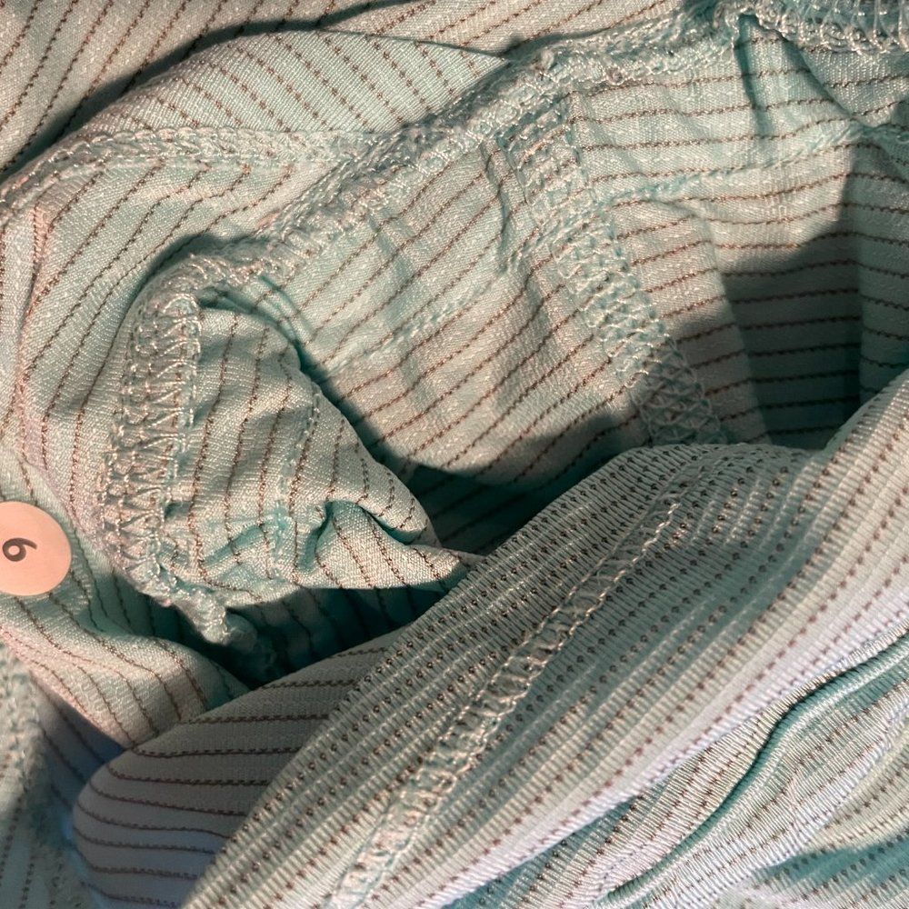 LULULEMON Tank Top *Light Teal* Size 6 - Picture 3 of 6